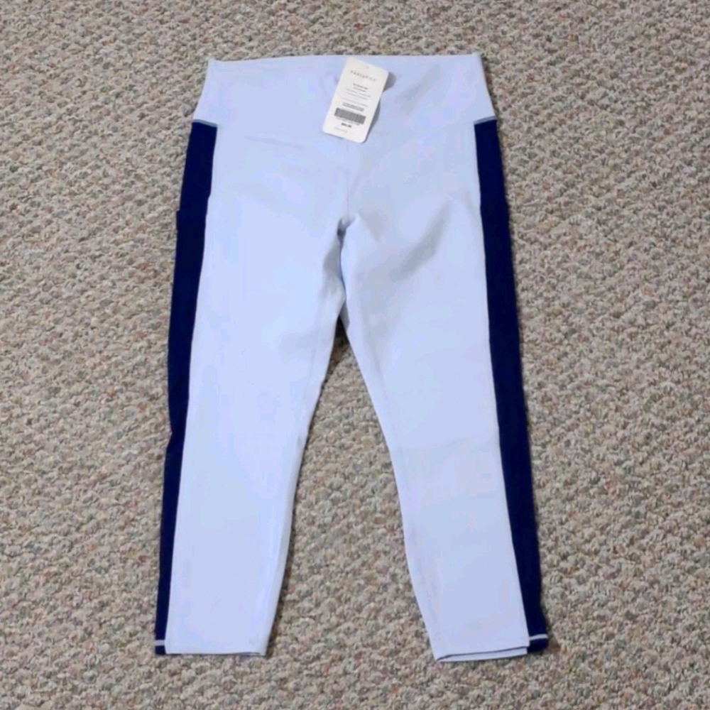 Mila Pocket Capri